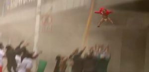 bebe cae de un edificio sudafrica notcias virales